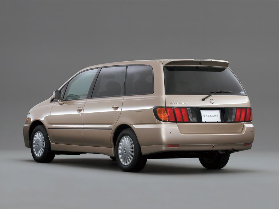  Nissan Bassara 2001 года  (фото 5 из 8)